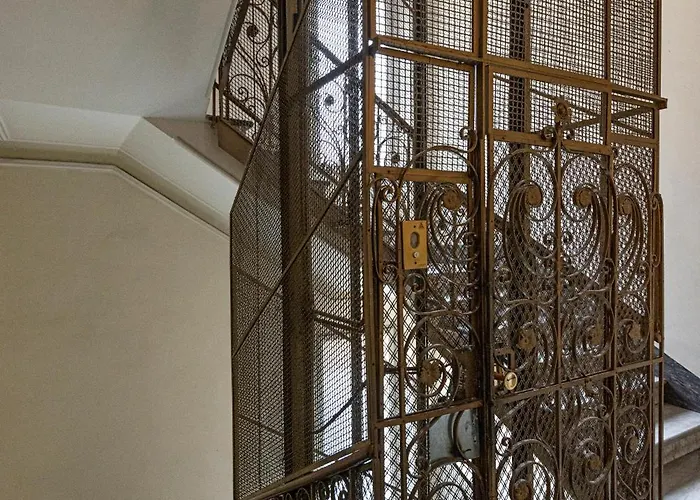Appartamento Amoe - Eleganza E Storia Nel Cuore Di Roma